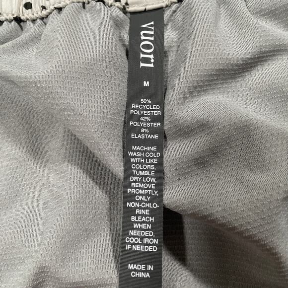 Vuori Clementine Shorts Medium Lined Animal Print Athleisure Running Stretch - Picture 3 of 8